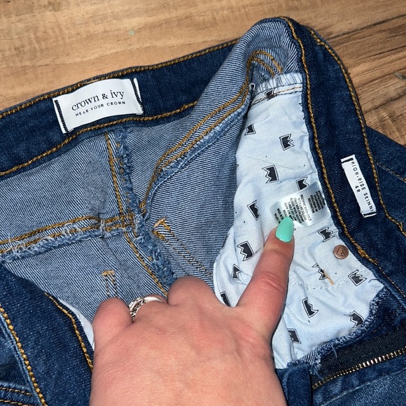 Crown & Ivy High Rise Skinny Jeans - Picture 5 of 7